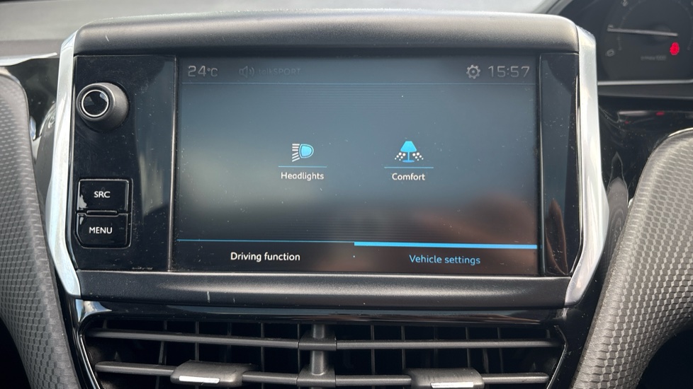 Peugeot 208 1.2 PureTech Allure Premium 5dr [Start Stop] Petrol Hatchback - Image 38