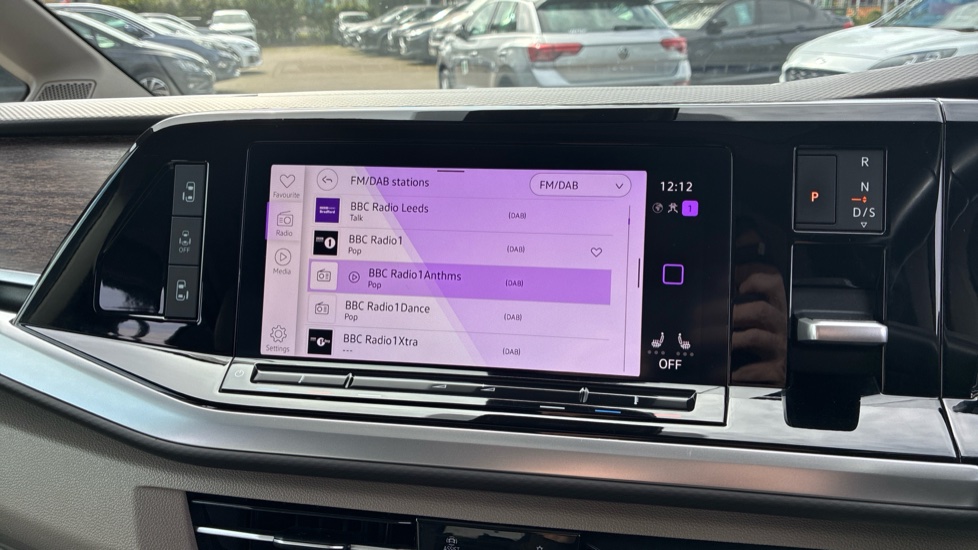 Volkswagen Multivan 1.4 TSI eHybrid Style 5dr LWB DSG Estate - Image 12
