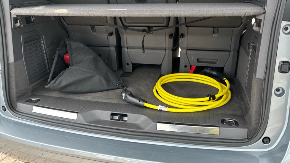 Volkswagen Multivan 1.4 TSI eHybrid Style 5dr LWB DSG Estate - Image 40