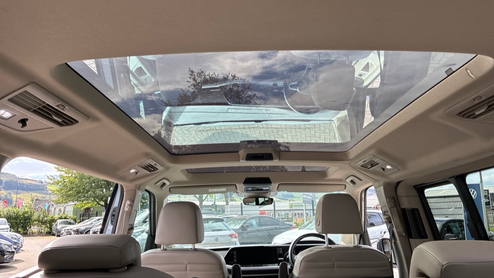 Volkswagen Multivan 1.4 TSI eHybrid Style 5dr LWB DSG Estate - Image 42