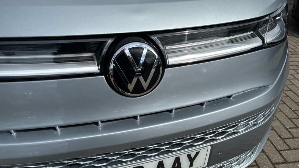 Volkswagen Multivan 1.4 TSI eHybrid Style 5dr LWB DSG Estate - Image 45