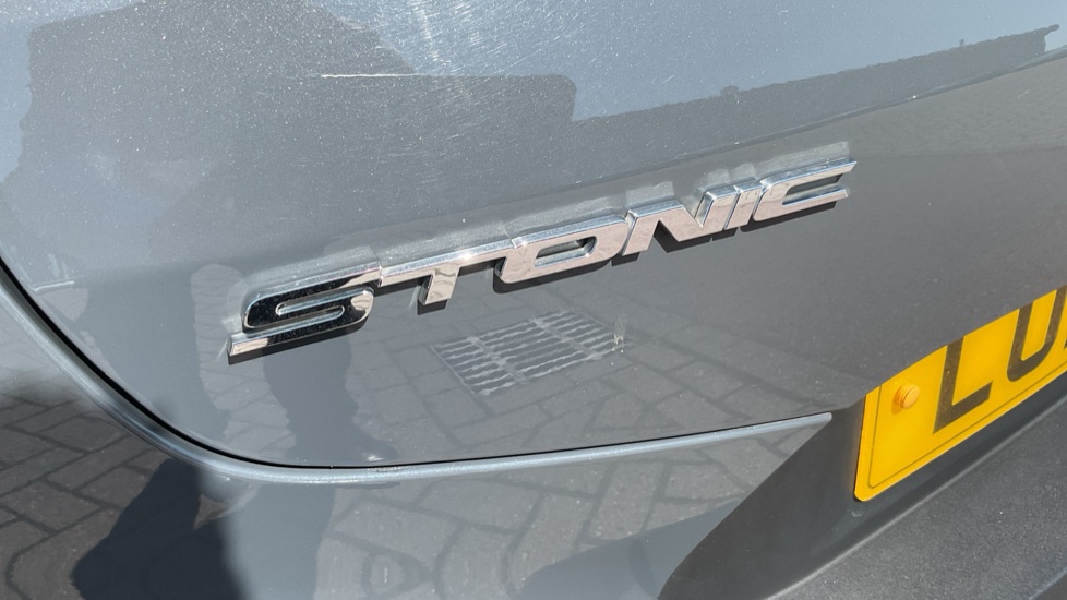 Kia Stonic 1.0T GDi 48V GT-Line 5dr Petrol Estate - Image 22