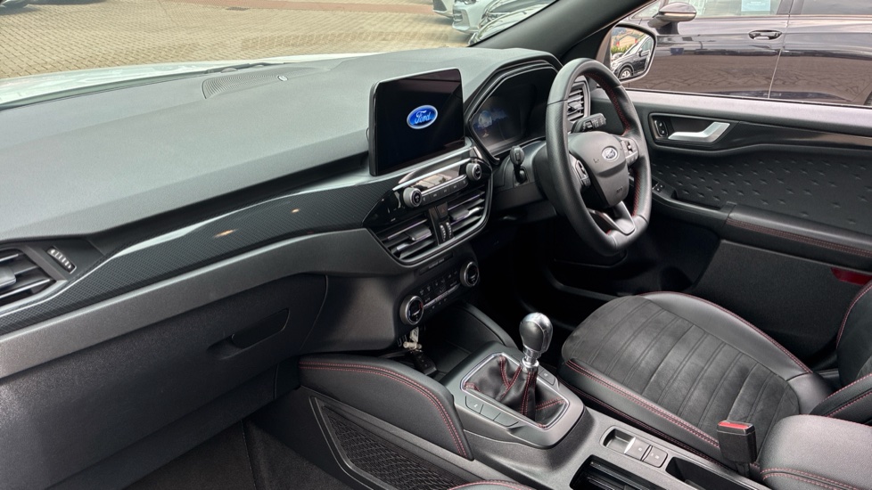 Ford Kuga 1.5 EcoBoost 150 ST-Line Edition 5dr Petrol Estate - Image 9