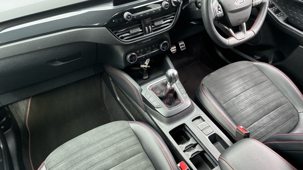 Ford Kuga 1.5 EcoBoost 150 ST-Line Edition 5dr Petrol Estate - Image 13