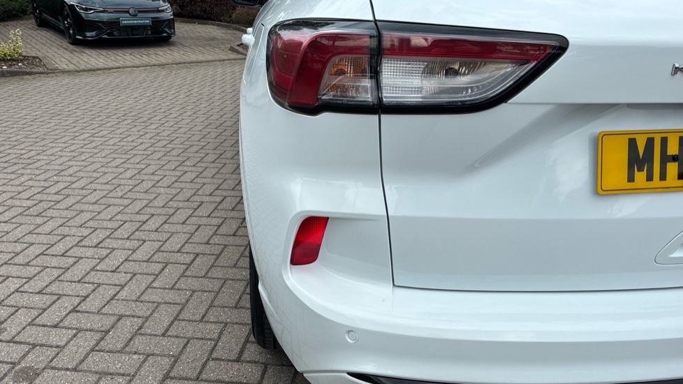 Ford Kuga 1.5 EcoBoost 150 ST-Line Edition 5dr Petrol Estate - Image 39