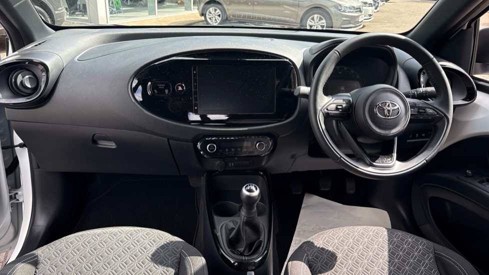 Toyota Aygo X 1.0 VVT-i Edge 5dr Petrol Hatchback - Image 10