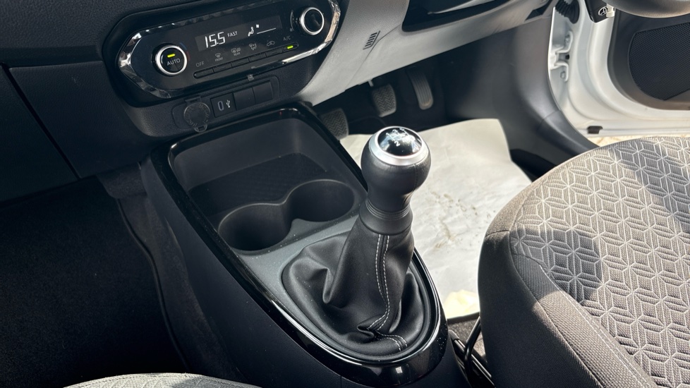 Toyota Aygo X 1.0 VVT-i Edge 5dr Petrol Hatchback - Image 13