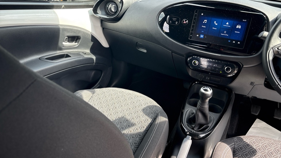 Toyota Aygo X 1.0 VVT-i Edge 5dr Petrol Hatchback - Image 14