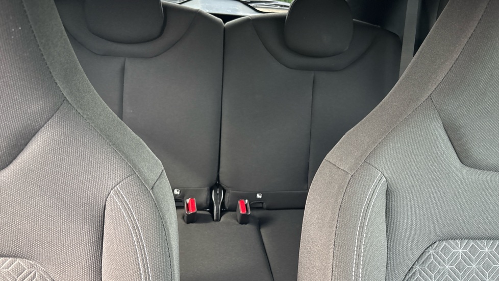 Toyota Aygo X 1.0 VVT-i Edge 5dr Petrol Hatchback - Image 15