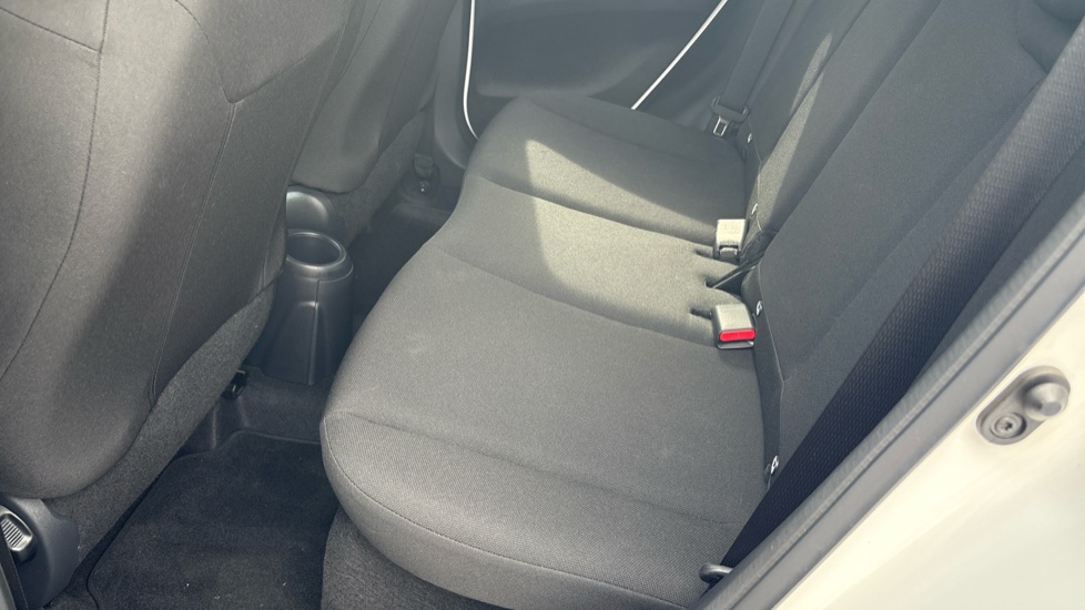 Toyota Aygo X 1.0 VVT-i Edge 5dr Petrol Hatchback - Image 16