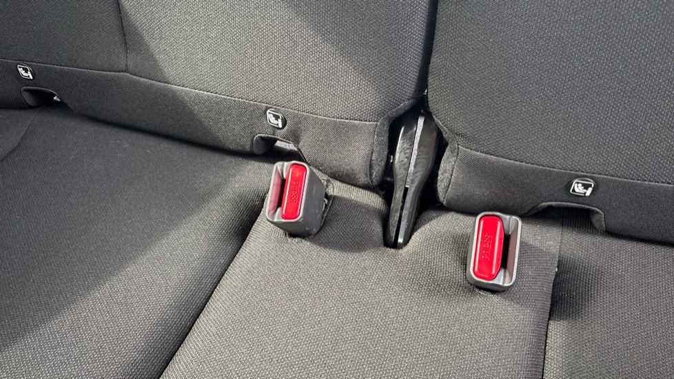 Toyota Aygo X 1.0 VVT-i Edge 5dr Petrol Hatchback - Image 17