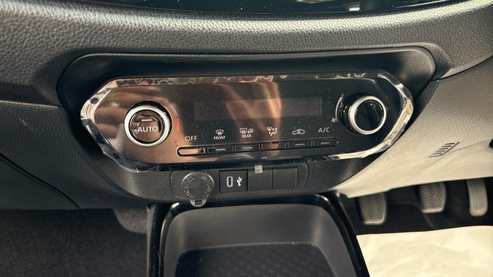 Toyota Aygo X 1.0 VVT-i Edge 5dr Petrol Hatchback - Image 24