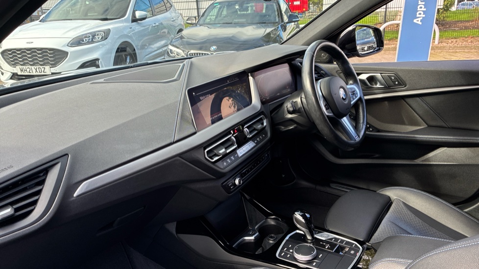 BMW 1 Series 118i [136] M Sport 5dr Step Auto [LCP] Petrol Hatchback - Image 9