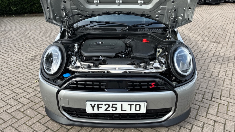 MINI Cooper 2.0 S Classic 5dr Auto Petrol Hatchback - Image 8