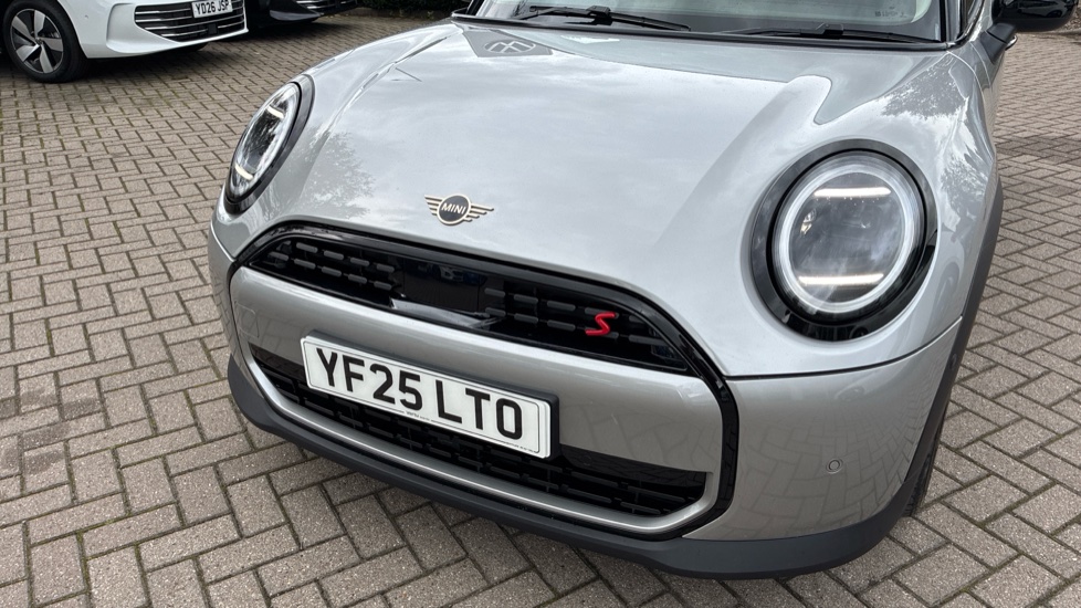 MINI Cooper 2.0 S Classic 5dr Auto Petrol Hatchback - Image 44
