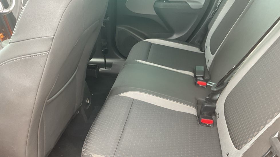 Vauxhall Crossland X 1.2T ecoTec [110] Elite Nav 5dr [Start Stop] Petrol Hatchback - Image 16