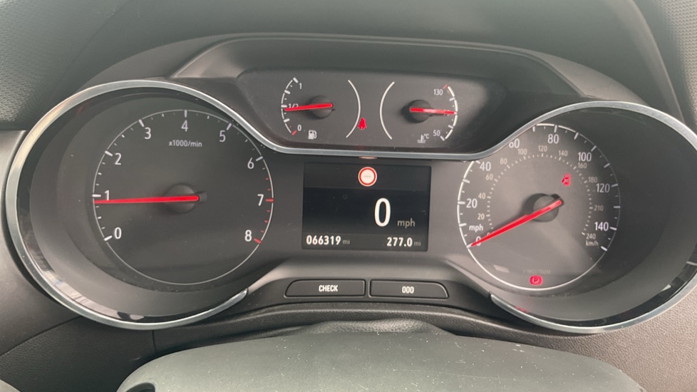 Vauxhall Crossland X 1.2T ecoTec [110] Elite Nav 5dr [Start Stop] Petrol Hatchback - Image 18