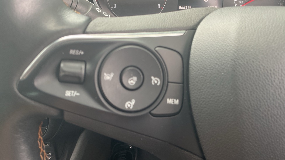 Vauxhall Crossland X 1.2T ecoTec [110] Elite Nav 5dr [Start Stop] Petrol Hatchback - Image 21