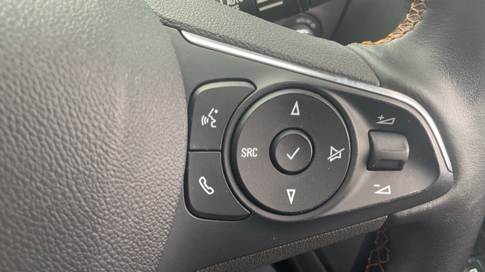 Vauxhall Crossland X 1.2T ecoTec [110] Elite Nav 5dr [Start Stop] Petrol Hatchback - Image 22