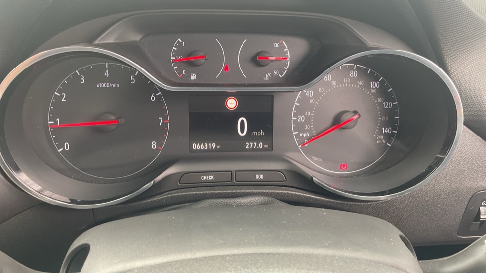 Vauxhall Crossland X 1.2T ecoTec [110] Elite Nav 5dr [Start Stop] Petrol Hatchback - Image 30