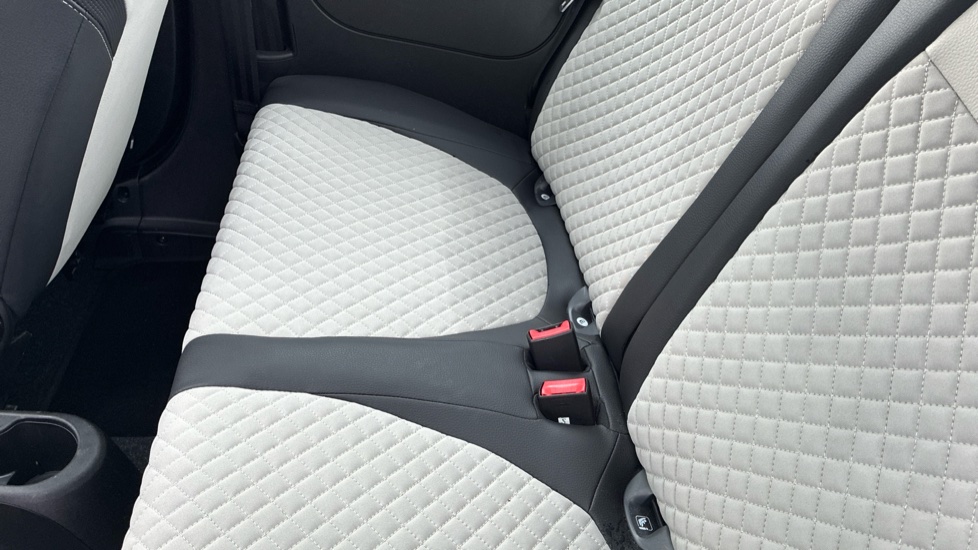 Fiat 500 1.0 Mild Hybrid Star 3dr Petrol Hatchback - Image 16