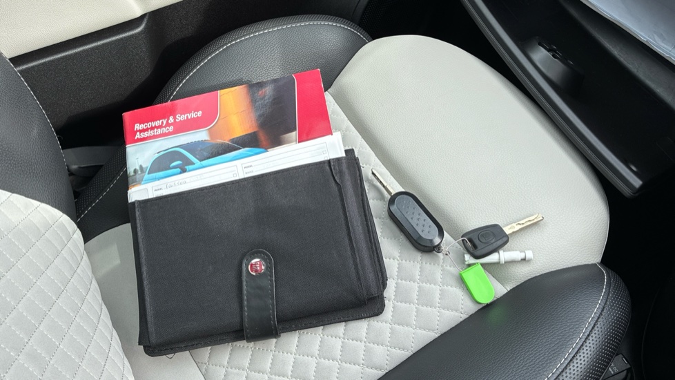 Fiat 500 1.0 Mild Hybrid Star 3dr Petrol Hatchback - Image 19