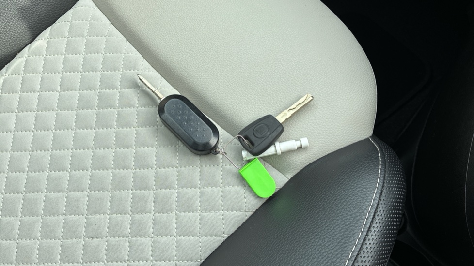 Fiat 500 1.0 Mild Hybrid Star 3dr Petrol Hatchback - Image 20