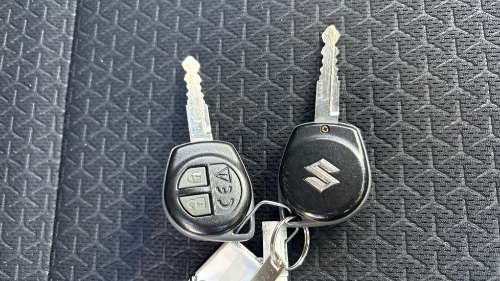 Suzuki Swift 1.0 Boosterjet SZ-T 5dr Petrol Hatchback - Image 20