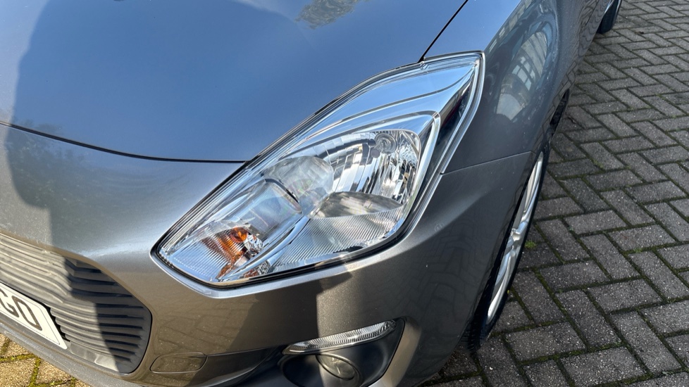 Suzuki Swift 1.0 Boosterjet SZ-T 5dr Petrol Hatchback - Image 23