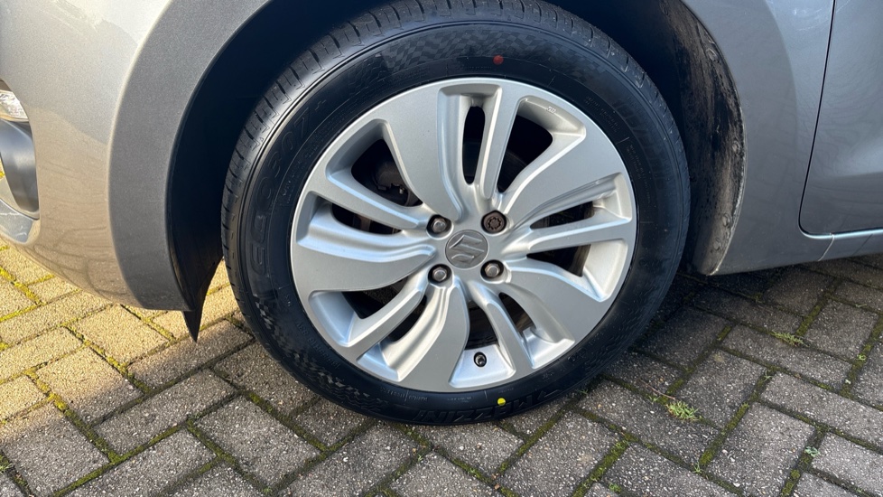 Suzuki Swift 1.0 Boosterjet SZ-T 5dr Petrol Hatchback - Image 24
