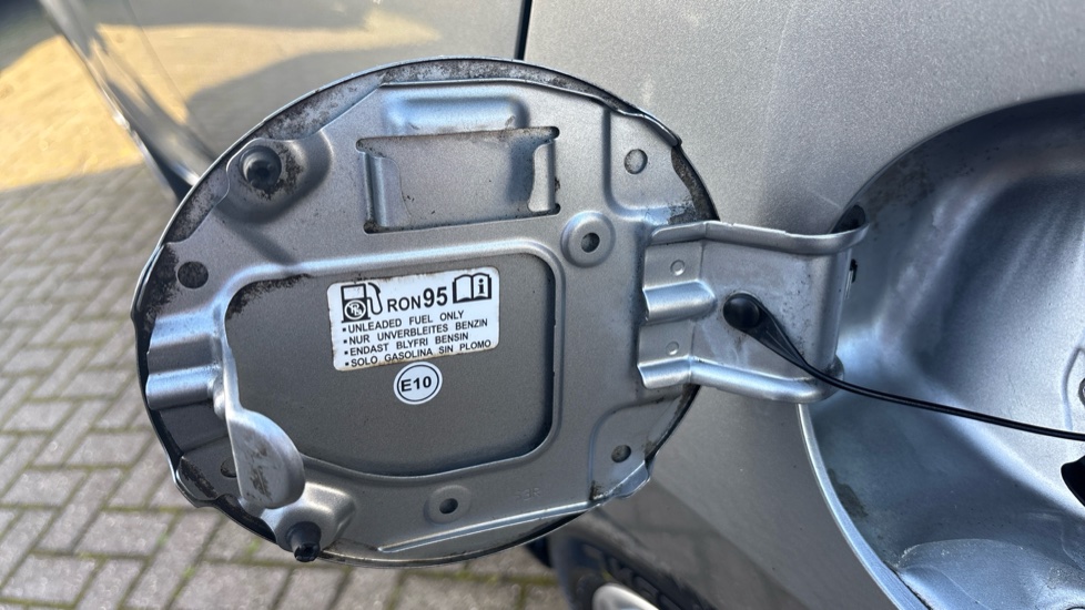 Suzuki Swift 1.0 Boosterjet SZ-T 5dr Petrol Hatchback - Image 30