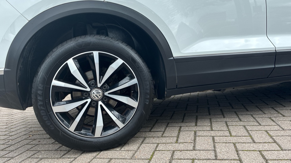 Volkswagen T-Roc 1.0 TSI SE 5dr Petrol Hatchback - Image 7