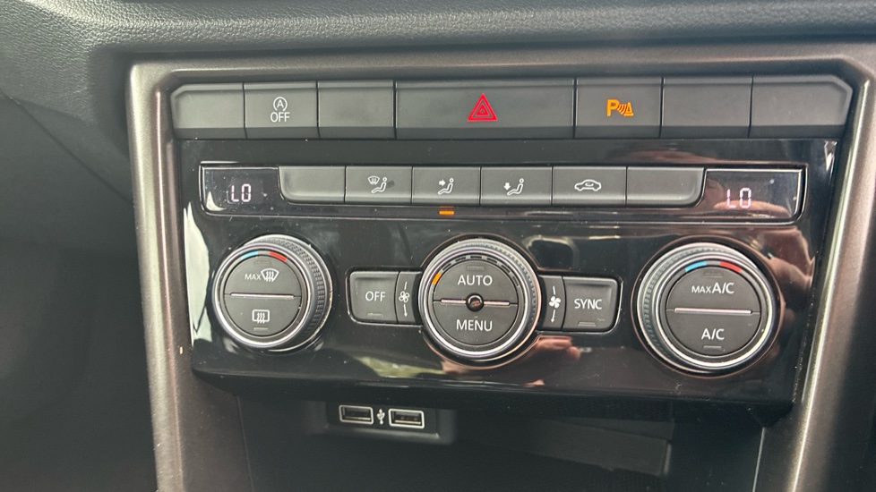 Volkswagen T-Roc 1.0 TSI SE 5dr Petrol Hatchback - Image 22