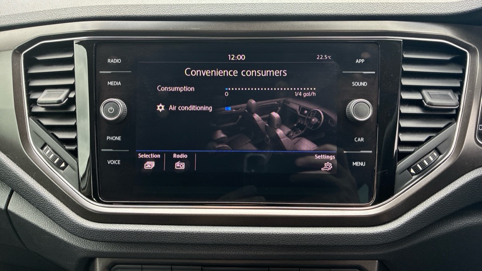 Volkswagen T-Roc 1.0 TSI SE 5dr Petrol Hatchback - Image 27