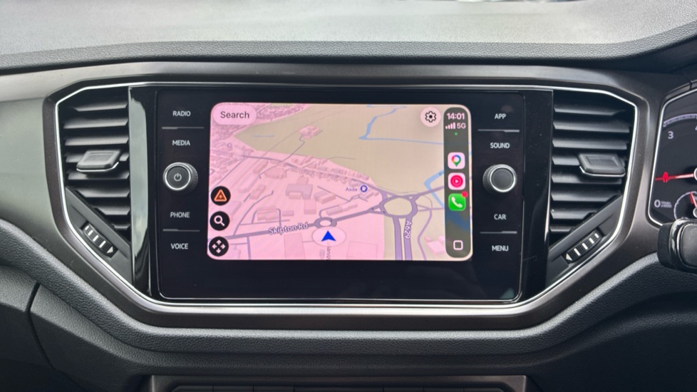 Volkswagen T-Roc 1.0 TSI SE 5dr Petrol Hatchback - Image 34