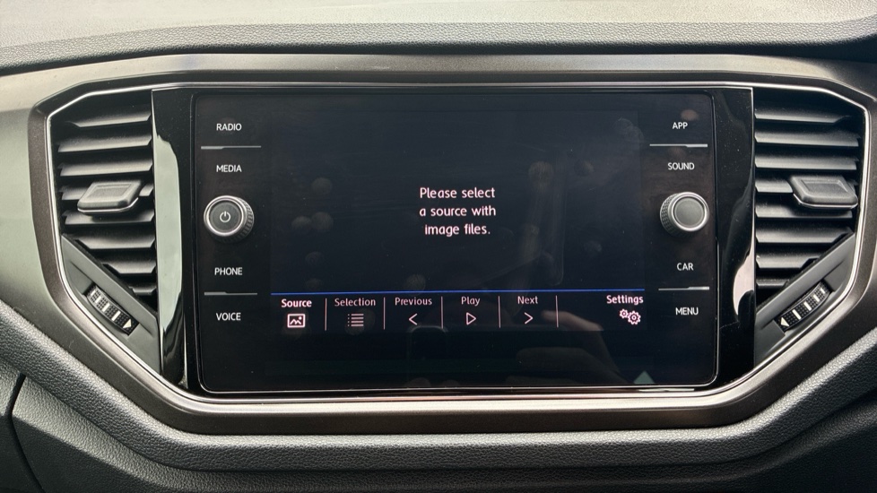 Volkswagen T-Roc 1.0 TSI SE 5dr Petrol Hatchback - Image 37