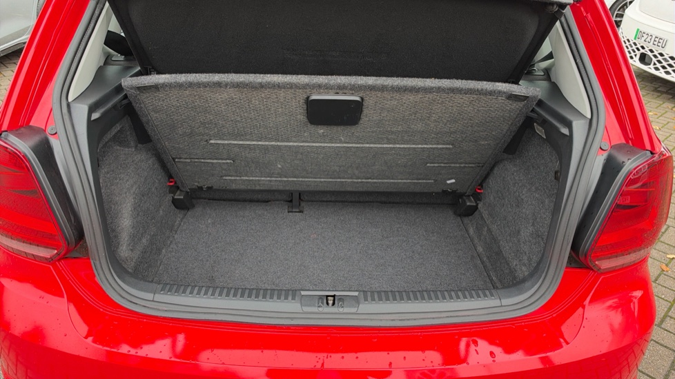 Volkswagen Polo 1.2 TSI SE 5dr Petrol Hatchback - Image 28