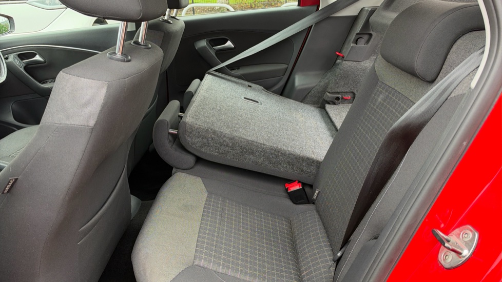 Volkswagen Polo 1.2 TSI SE 5dr Petrol Hatchback - Image 31