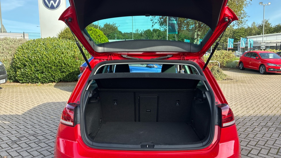 Volkswagen Golf 1.5 TSI EVO 150 GT 5dr DSG Petrol Hatchback - Image 4