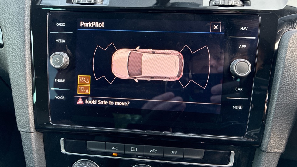 Volkswagen Golf 1.5 TSI EVO 150 GT 5dr DSG Petrol Hatchback - Image 21