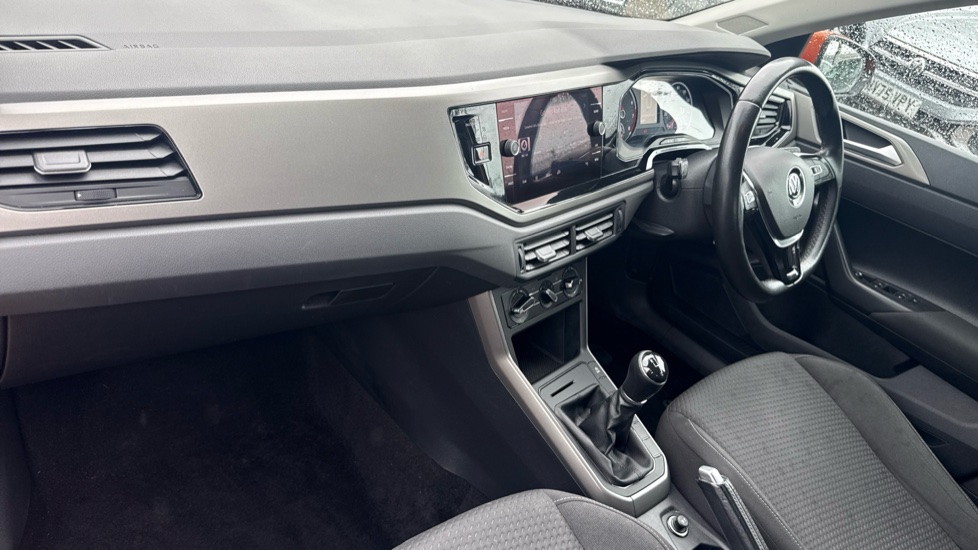 Volkswagen Polo 1.0 TSI 95 SE 5dr Petrol Hatchback - Image 9