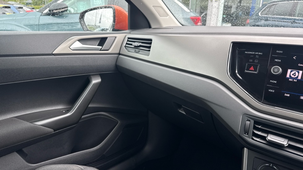 Volkswagen Polo 1.0 TSI 95 SE 5dr Petrol Hatchback - Image 29