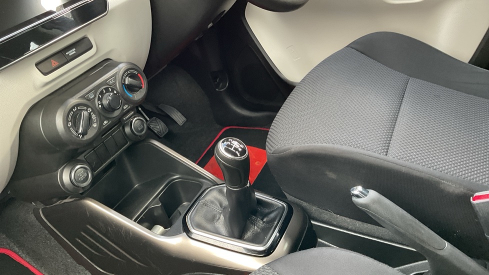 Suzuki Ignis 1.2 Dualjet SZ-T 5dr Petrol Hatchback - Image 13