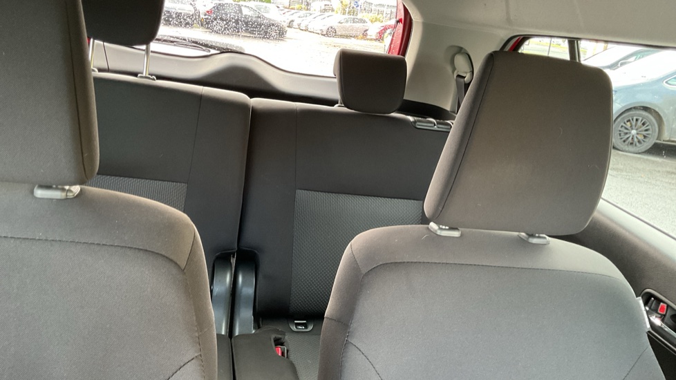 Suzuki Ignis 1.2 Dualjet SZ-T 5dr Petrol Hatchback - Image 15