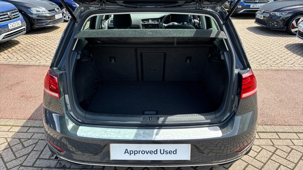 Volkswagen Golf 1.4 TSI SE [Nav] 5dr Petrol Hatchback - Image 4