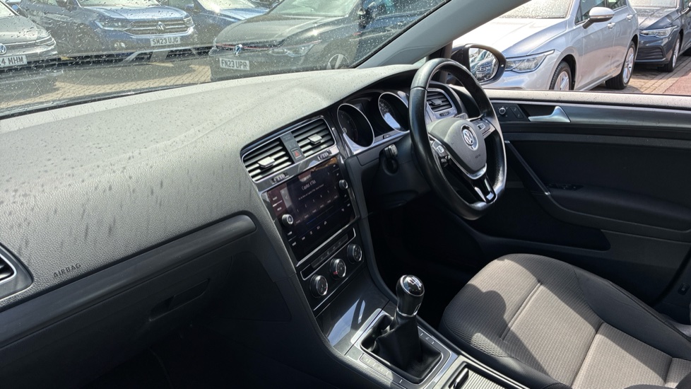 Volkswagen Golf 1.4 TSI SE [Nav] 5dr Petrol Hatchback - Image 9