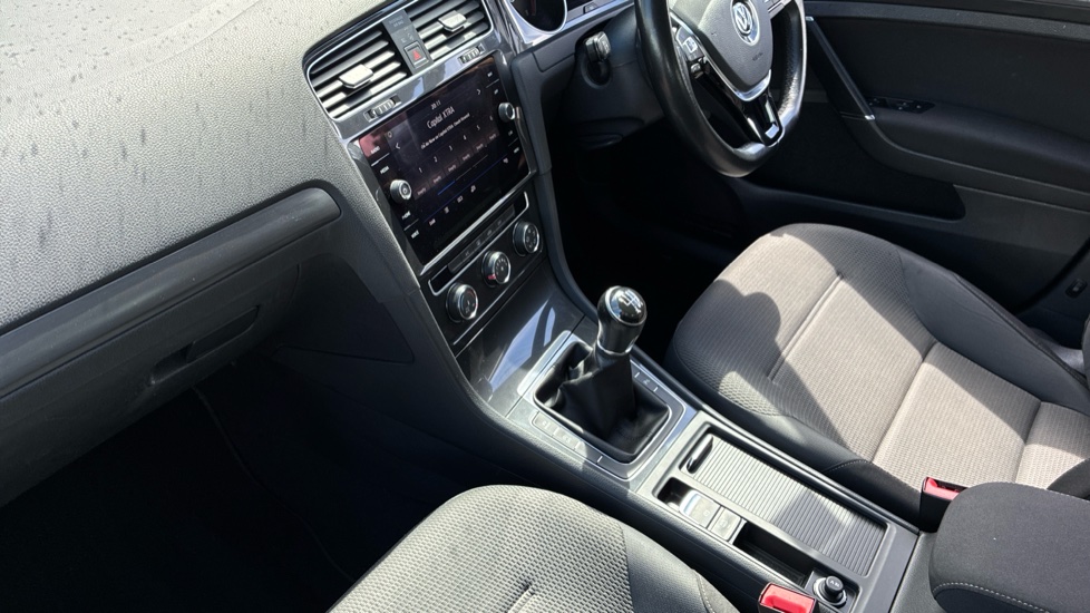 Volkswagen Golf 1.4 TSI SE [Nav] 5dr Petrol Hatchback - Image 13
