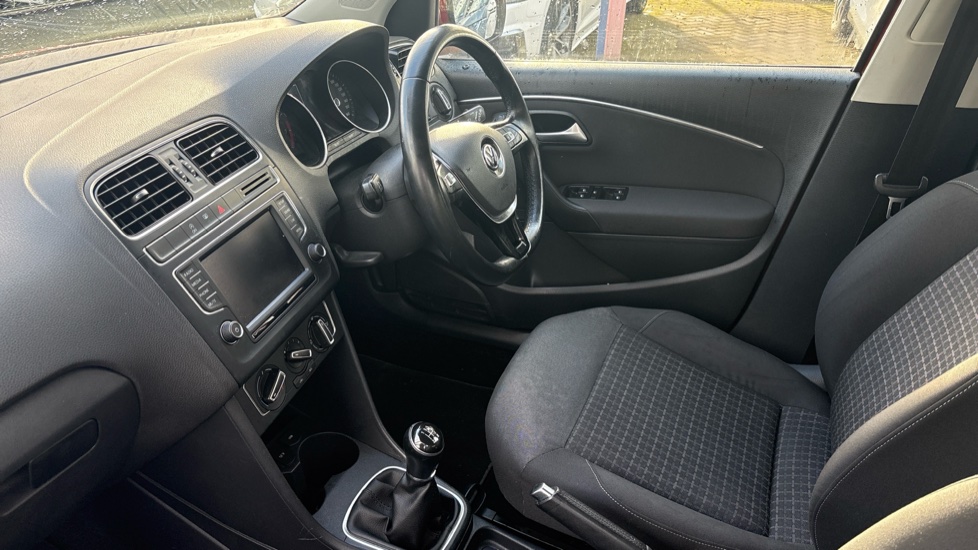 Volkswagen Polo 1.0 75 SE 5dr Petrol Hatchback - Image 9