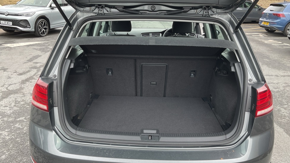 Volkswagen Golf 1.5 TSI EVO SE [Nav] 5dr Petrol Hatchback - Image 4