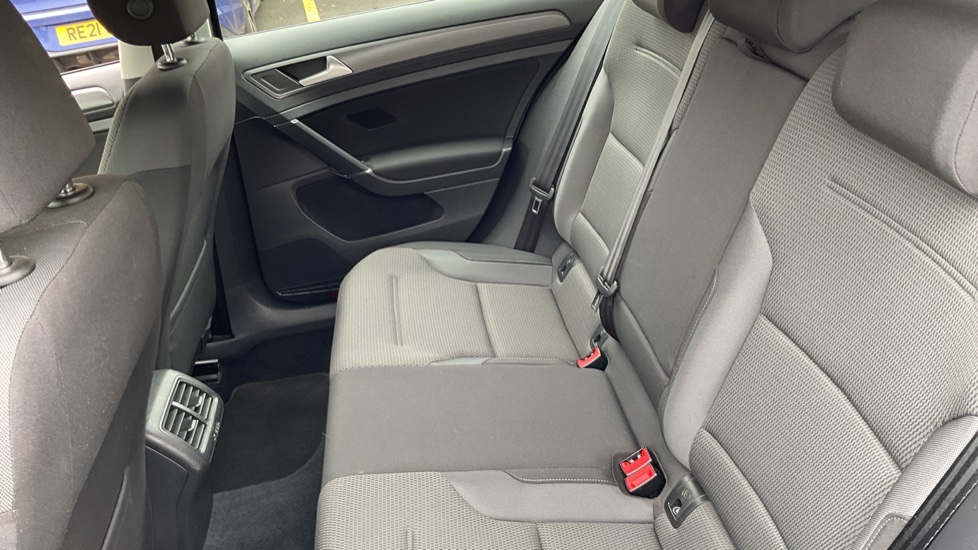 Volkswagen Golf 1.5 TSI EVO SE [Nav] 5dr Petrol Hatchback - Image 16